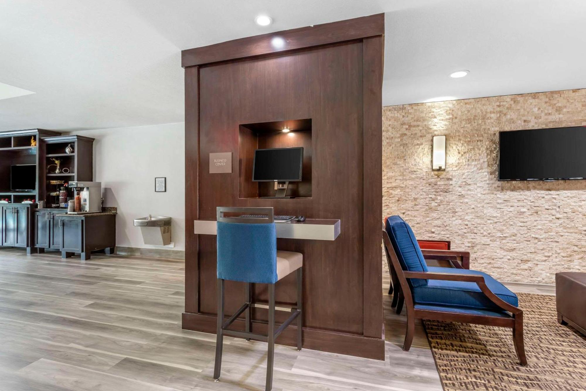 Comfort & Fm1960-champions Hotel Louetta