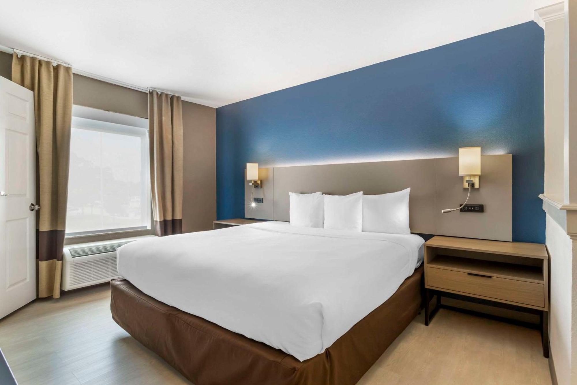 Comfort & Fm1960-champions Hotel Louetta